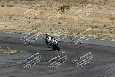 media/Apr-20-2025-AHRMA (Sun) [[393a79c373]]/Race/Group 10/Turn 4b/